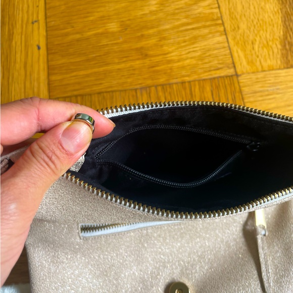 Stacy Kessler beige vegan leather fold over clutch with champagne sparkles NWOT - Picture 4 of 8